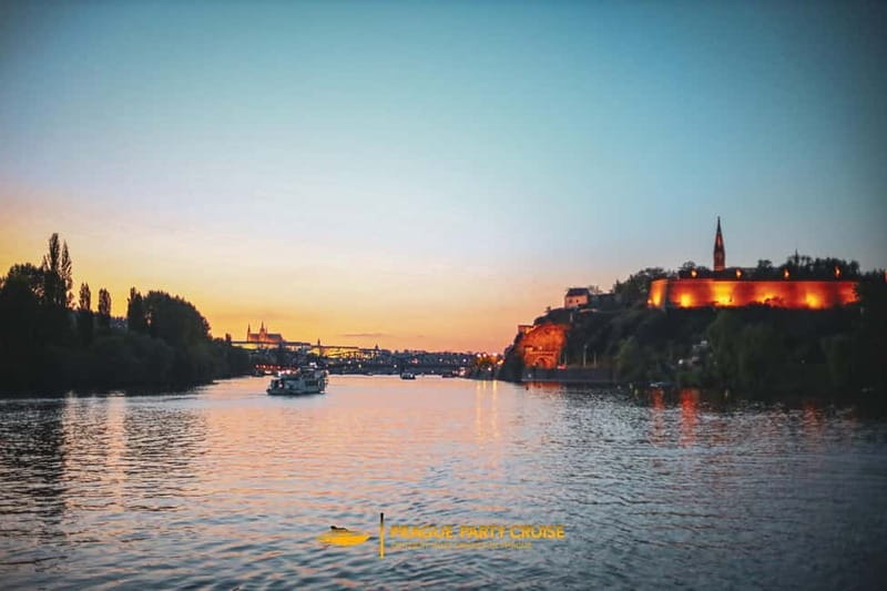 Prague : Boat Party with Afterparty at EPIC - Prague Castle above the river