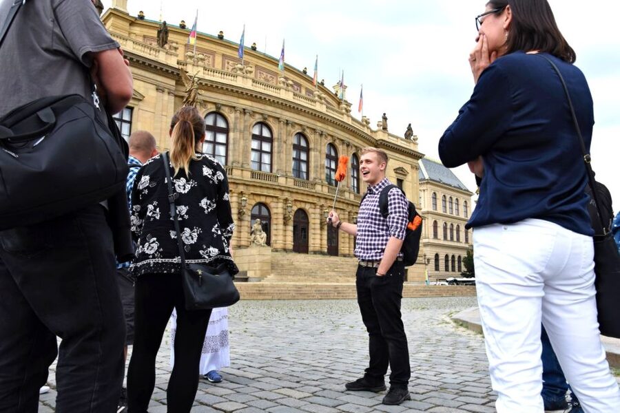 Prague: Castle and Jewish Quarter Tour with Cruise and Lunch - Meeting beneath the Charles IV statue