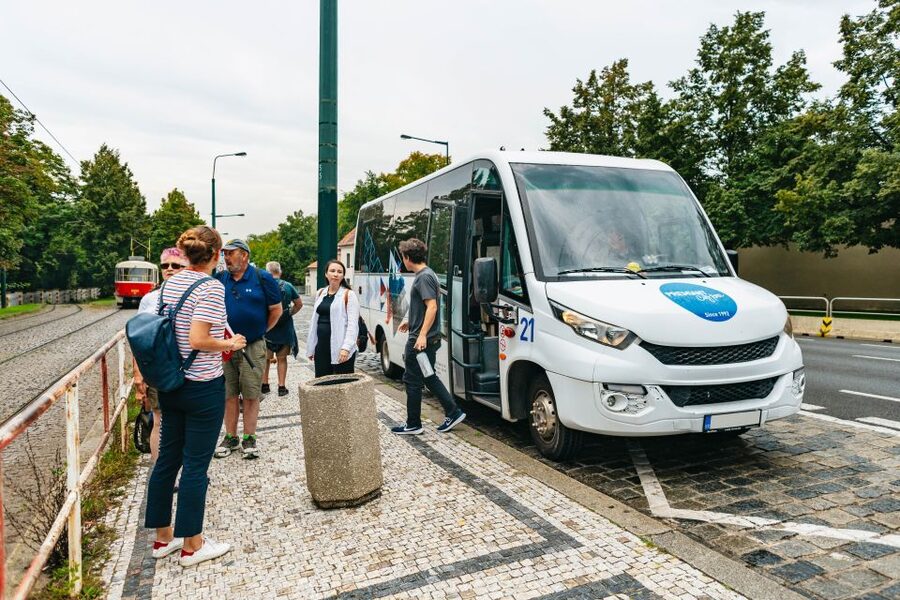 Prague: City Highlights By Bus, Boat, and on Foot - The Vltava cruise and Charles Bridge views