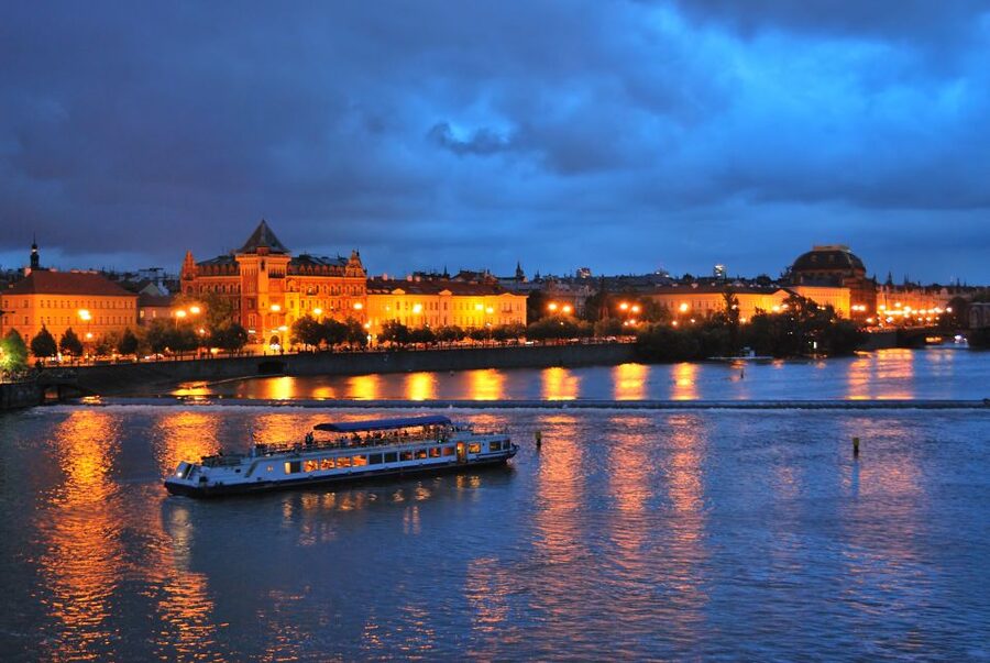 Prague: City Tour and Dinner Cruise with Hotel Pickup - Should you book the city tour and dinner cruise?