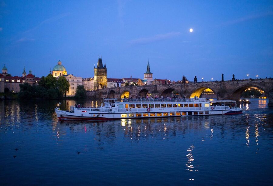 Prague: City Tour and Dinner Cruise with Hotel Pickup - The value of $109 per person
