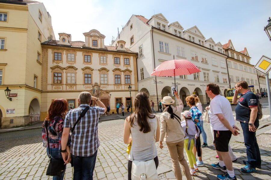 Prague: Guided Bus & Walking Tour with River Cruise & Lunch - Prague Castle, where the walking really begins