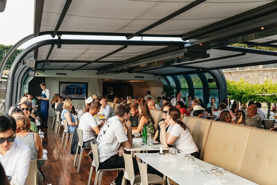 Prague: Sightseeing Dinner Cruise on Open-Top Glass Boat - Dinner with Czech comfort food and international choices