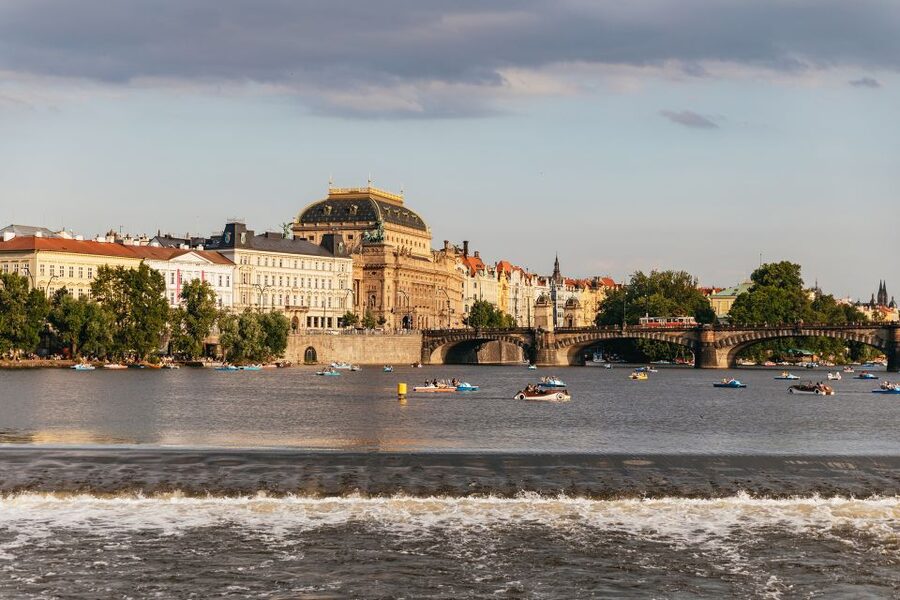 Prague: Sightseeing Dinner Cruise on Open-Top Glass Boat - What the route gives you beyond the postcard views