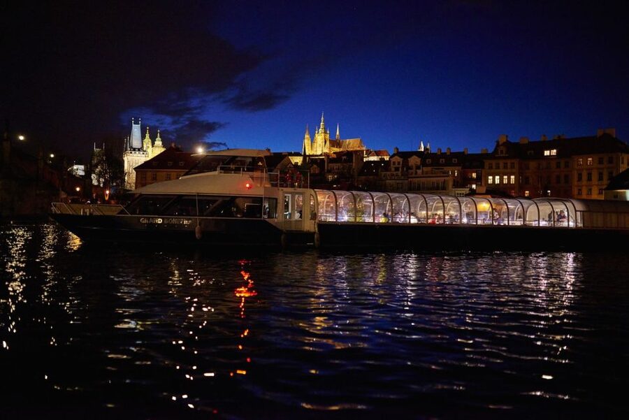 Prague: Sightseeing Dinner Cruise on Open-Top Glass Boat - Who should book this Prague dinner cruise?