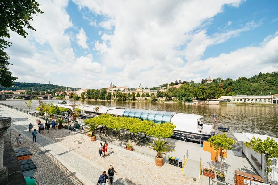 Prague: Vltava River Lunch Cruise in an Open-Top Glass Boat - A buffet lunch with more choice than expected