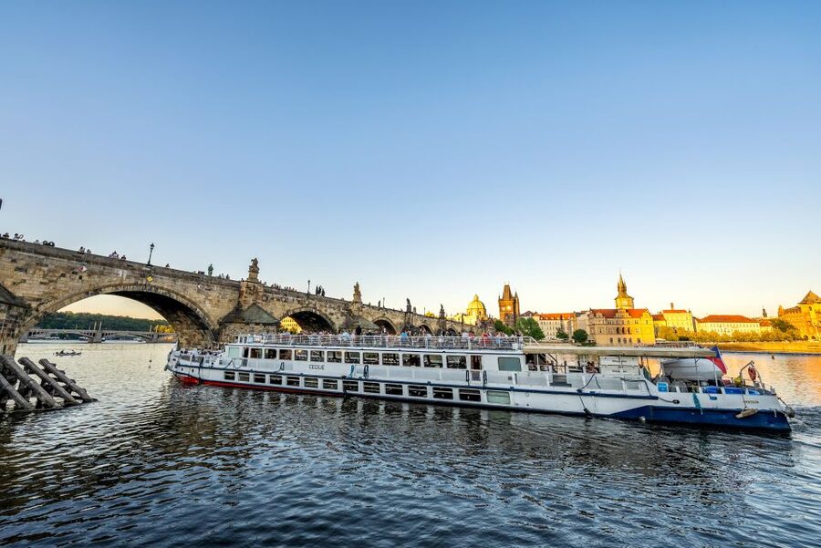 Prague: Vltava River Night Cruise with Buffet - What is on the buffet