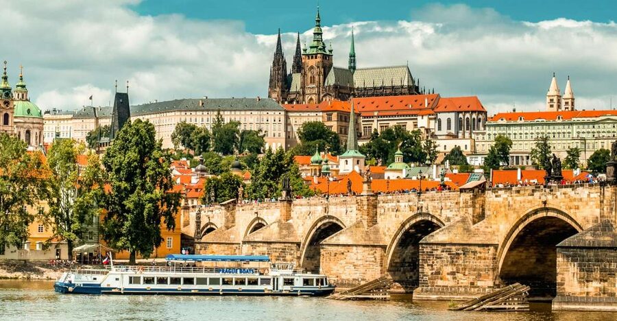 Prague: Vltava River Sightseeing Cruise - Who will enjoy this cruise most