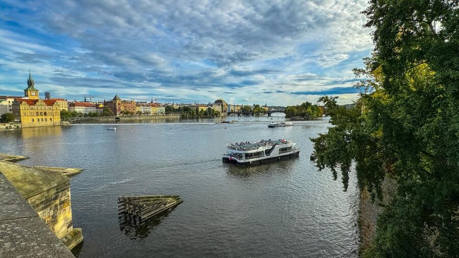 Prague: Vltava River Sightseeing Cruise - Open deck views or shelter below