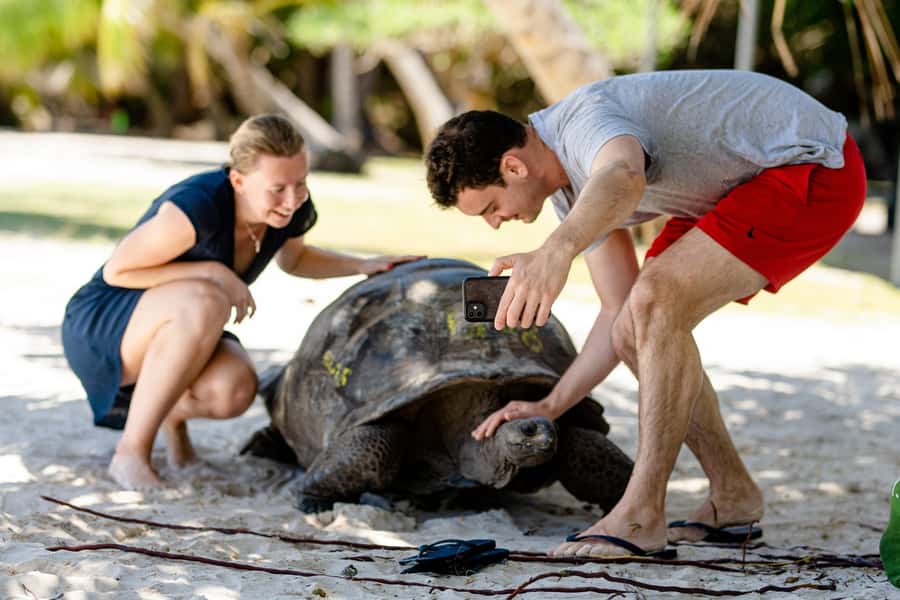 Praslin: Curieuse & St. Pierre Full-Day Boat Trip with Lunch - Anse Georgette brings an early swim