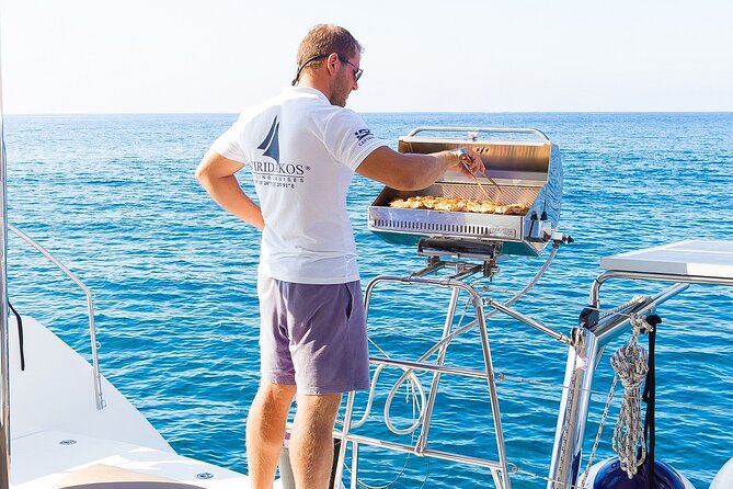 Premium Small-Group Catamaran Cruise with BBQ, Open Bar, Transfer - Palea Kameni and the sulfur springs