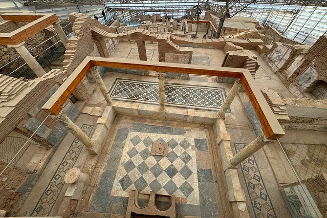 PRIVATE EPHESUS TOUR FOR CRUISERS: On-time Return and Skip-Line - Lunch can be a genuine part of the day