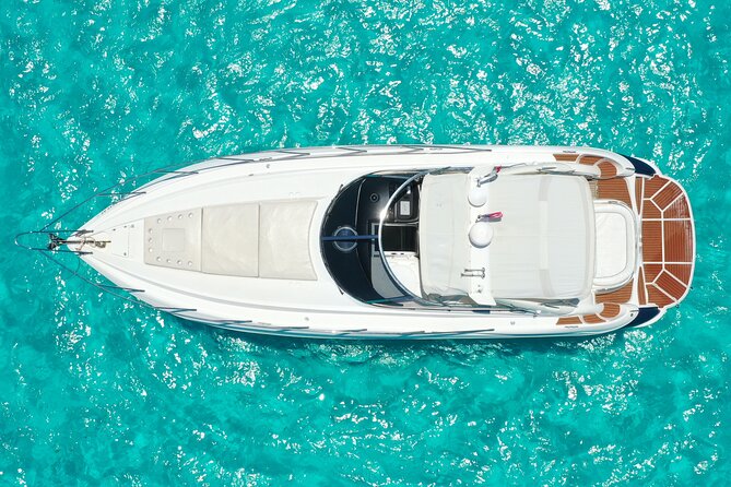 Private Premium Yacht 46FT Rental in Cancún - One and two hours: a short Cancún cruise