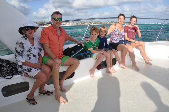 Punta Cana Combo Tour: Snorkeling, Catamaran Cruise & Parasailing - Safety, age limits, and comfort