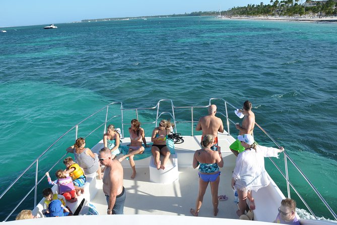 Punta Cana Combo Tour: Snorkeling, Catamaran Cruise & Parasailing - Parasailing above Cortesito Beach