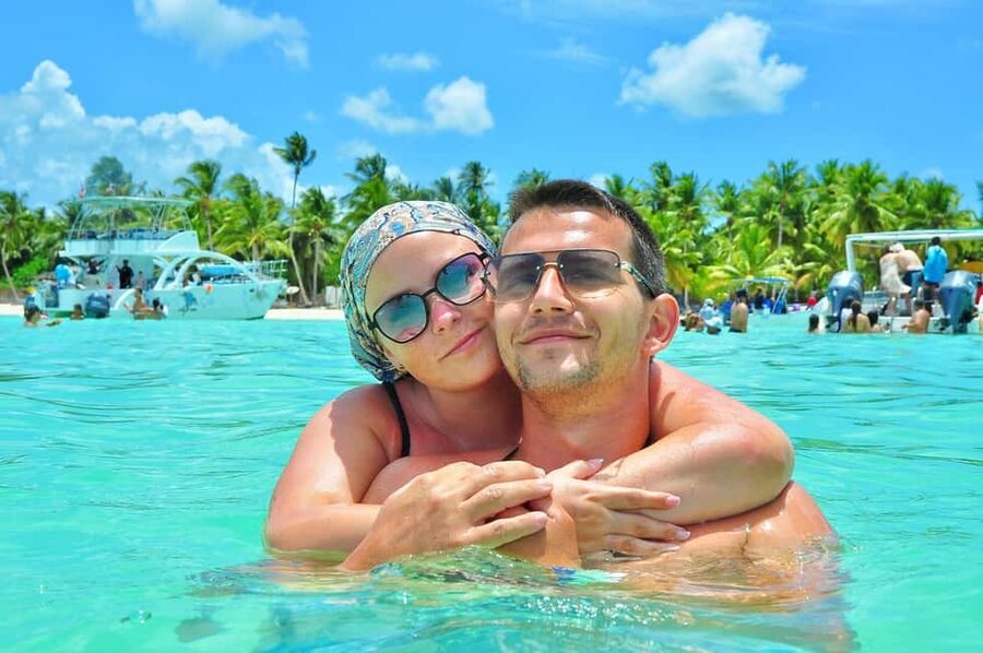 Punta Cana: Saona Island Catamaran Tour with Food & Open Bar - The 30-minute Natural Swimming Pool stop