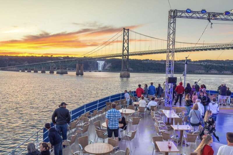 Québec City: Evening Cruise with Live DJ - Setting out from Chouinard Pier