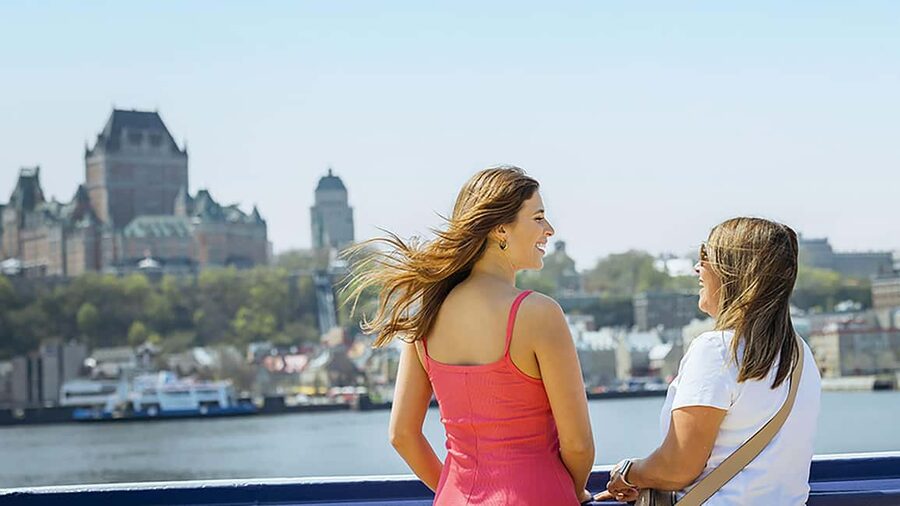 Québec City: Guided Sightseeing River Cruise - Château Frontenac and the Fortified Upper Town