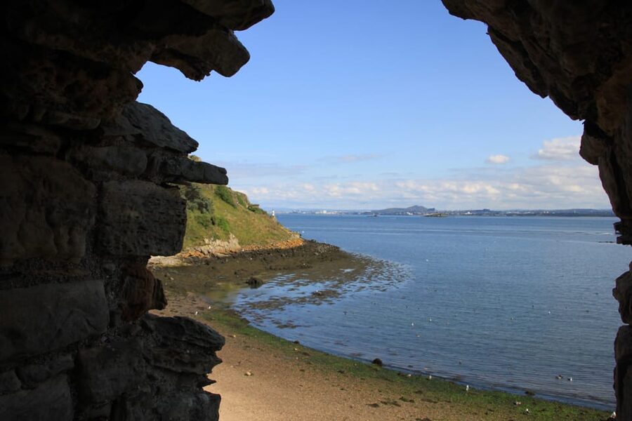 Queensferry: Sightseeing Cruise to Inchcolm Island - Food, toilets, and what to bring