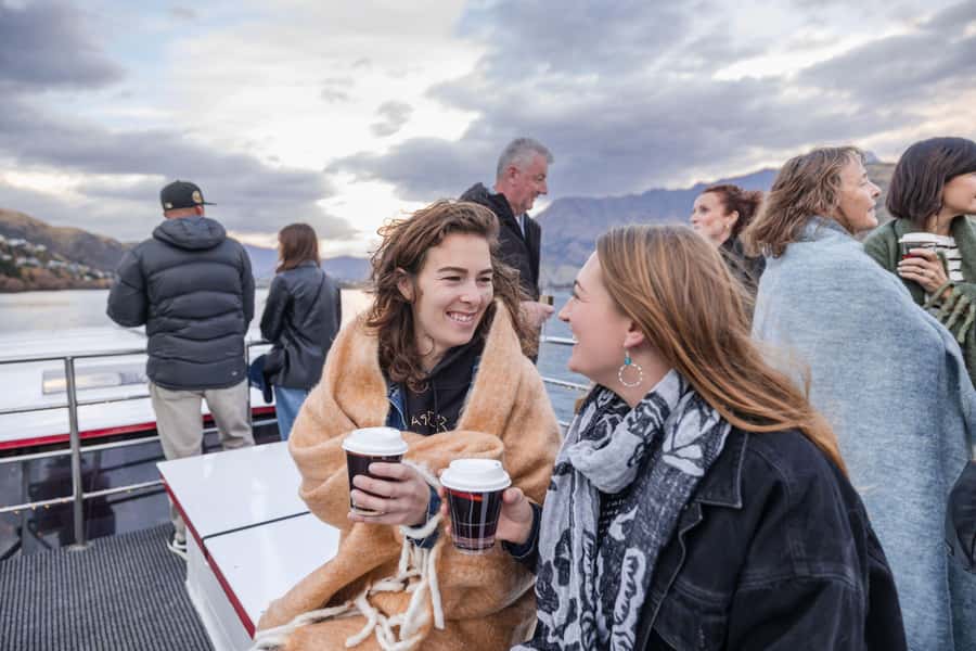 Queenstown: Lake Wakatipu Scenic Cruise - A good choice for families and dog owners