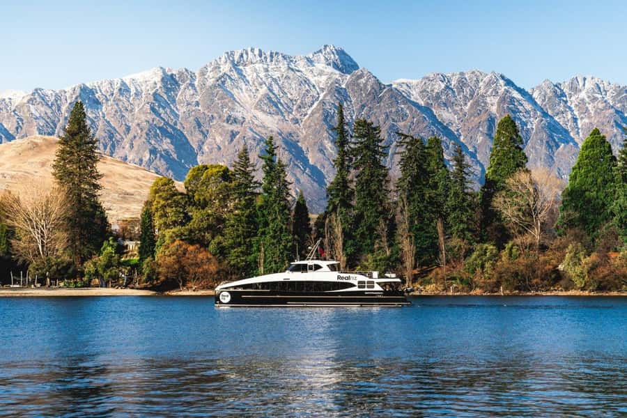 Queenstown: Lake Whakatipu Boat Trip - Mt Earnslaw and the Southern Alps