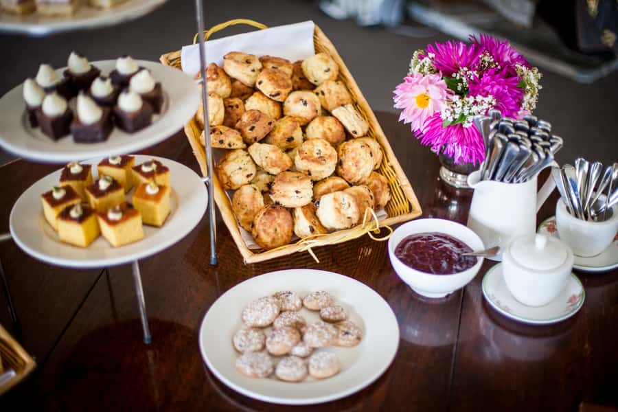 Queenstown: Queenstown Lake Cruise and Walter Peak Farm Tour - Afternoon tea in a farm setting