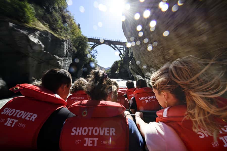 Queenstown: Shotover River Extreme Jet Boat Experience - How to dress and what to leave behind