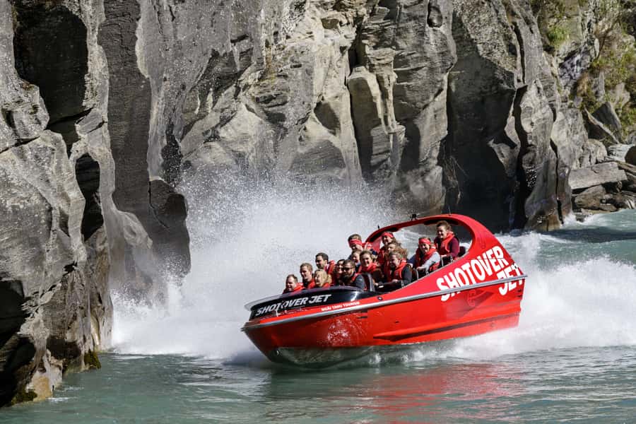Queenstown: Shotover River Extreme Jet Boat Experience - Safety, weather, and the right expectations