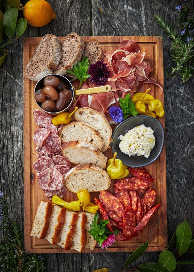 Queenstown: Walter Peak Gourmet BBQ & Lake Whakatipu Cruise - Should you book the Walter Peak BBQ cruise?