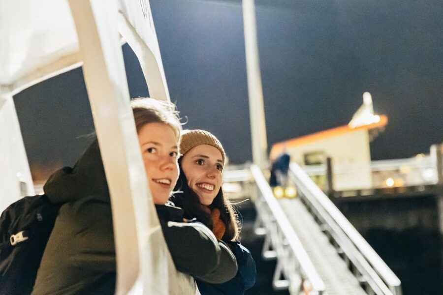Reykjavik: Northern Lights Yacht Tour - What the guide adds to the night