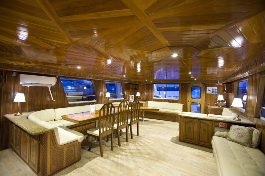 Reykjavik: Northern Lights Yacht Tour - Is the $93 price good value?
