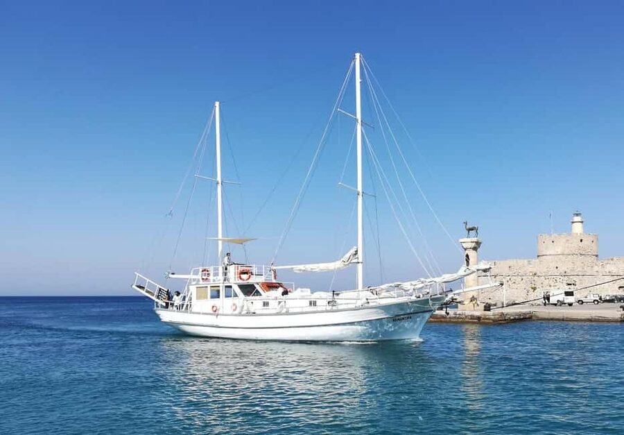 Rhodes: Boat Tour with Snorkeling, Gourmet Buffet & Open Bar - What the six hours feel like