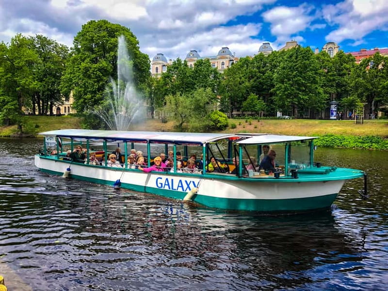 Riga: Canal Boat Sightseeing Tour With Audio guide - Why Riga looks better from the water