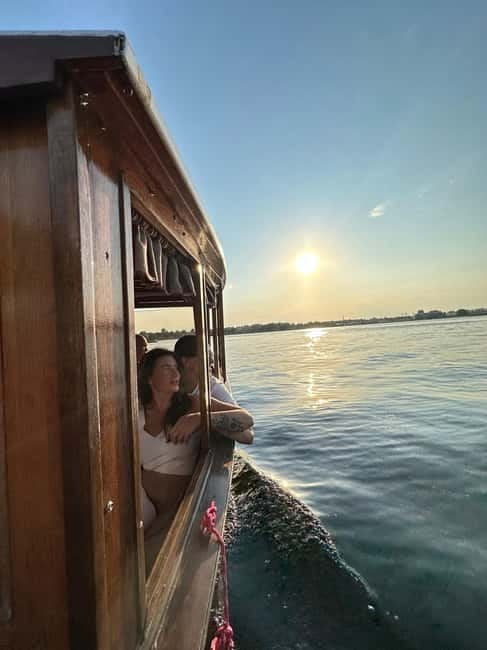 Riga Combo: Boat Tour & Old Town Electrobus Tour - Key points to know before booking