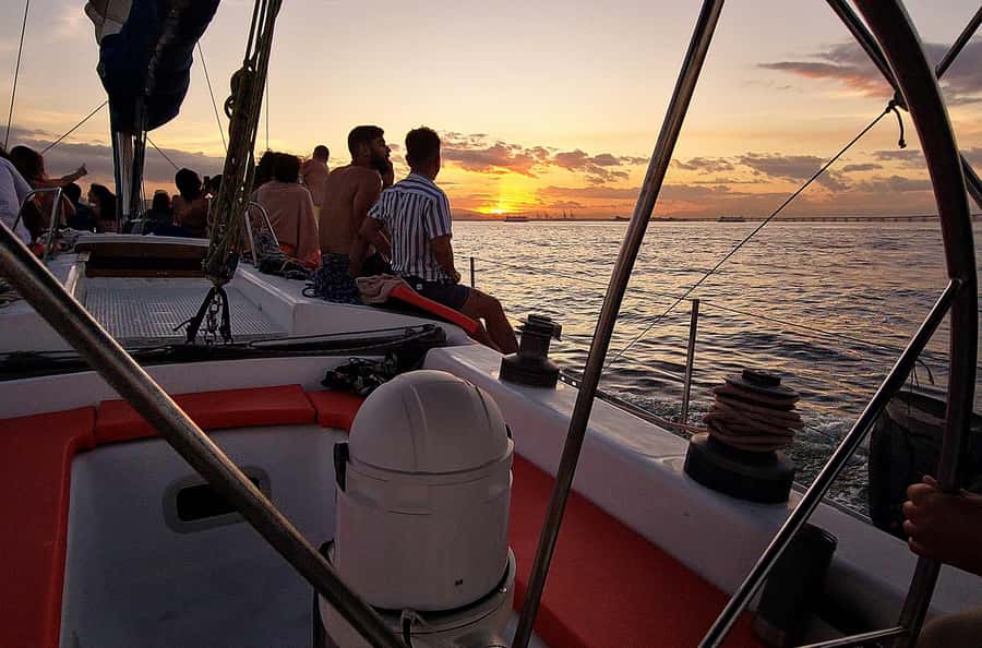 Rio de Janeiro: Guanabara Bay Sunset Sailing Tour & Drinks - Swimming in Guanabara Bay, weather permitting