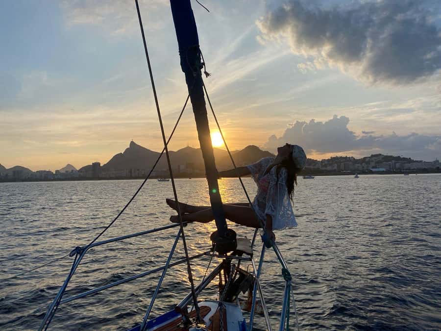 Rio de Janeiro: Sunset Sailboat Tour with Open Bar - Why a Sunset Sail Changes Your View of Rio