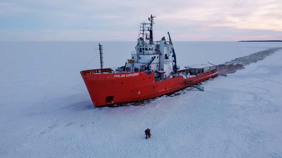 Rovaniemi: Icebreaker Cruise with Ice Floating and Transfer - Axelsvik and the first sight of the Polar Explorer