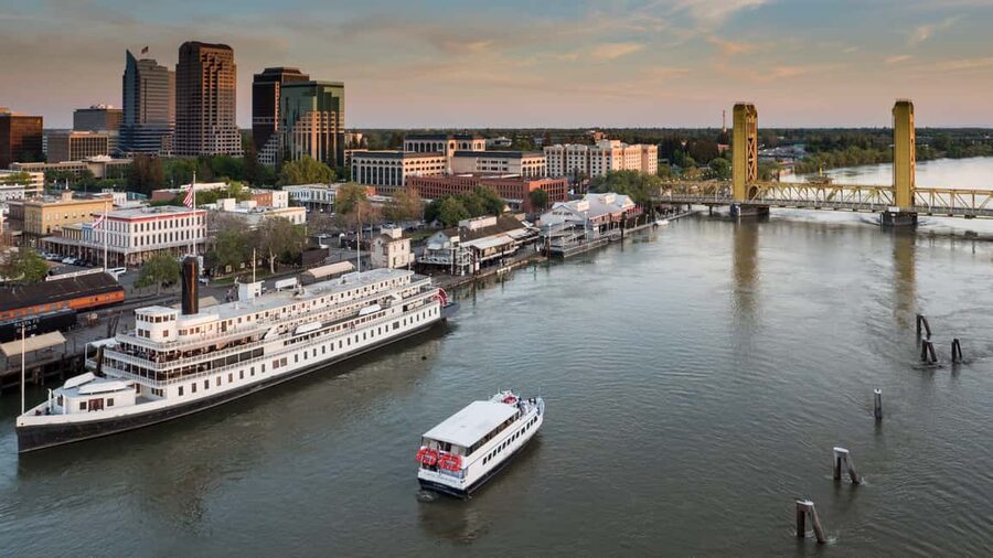 Sacramento: City Cruises River Cruise with History Guide - Who should book this Sacramento river cruise?