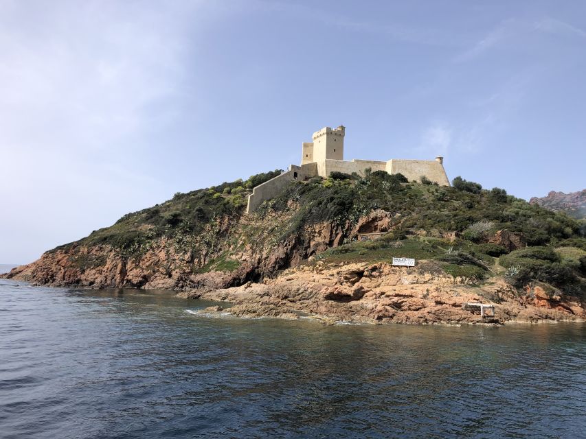 Sagone/Cargèse: Scandola, Piana, Girolata Cruise W/Swimming - Girolata gives you a real break from the boat