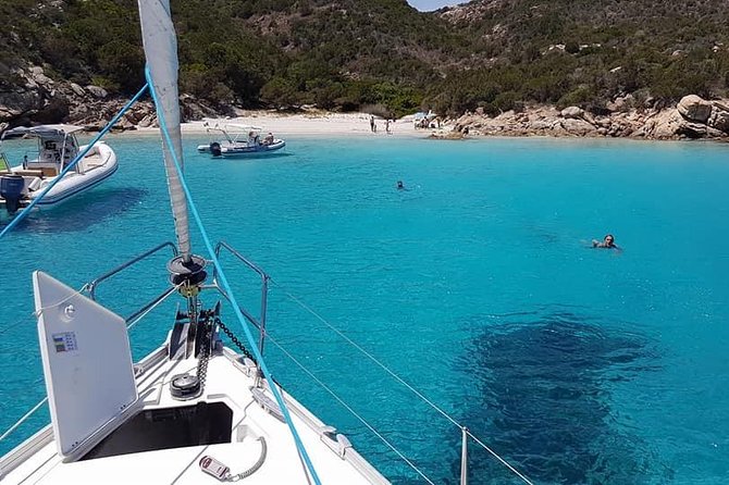 Sailboat tour from PALAU to the Maddalena Archipelago. - What the crew adds to the experience