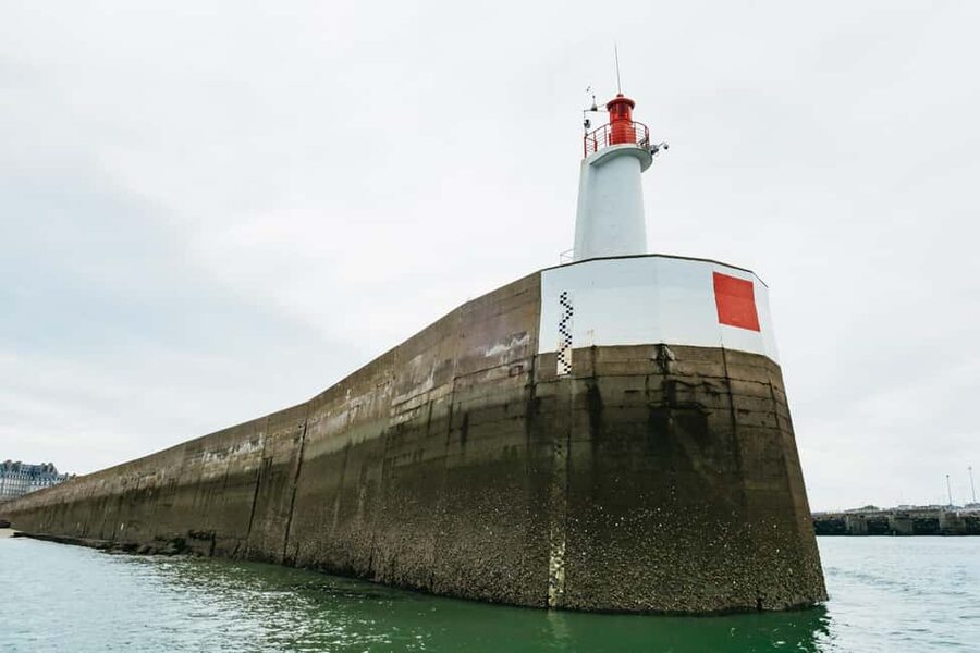 Saint-Malo: Guided Boat Tour with Local Captain - Who should take this boat tour