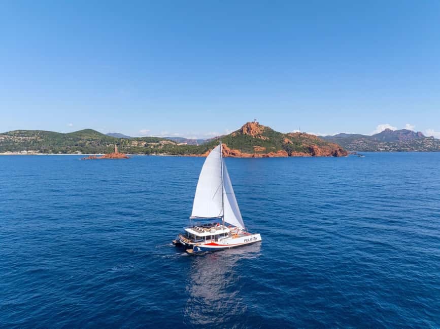 Saint-Raphaël: Golden Island Afternoon Cruise with Drinks - The red-rock coast toward Cap Dramont