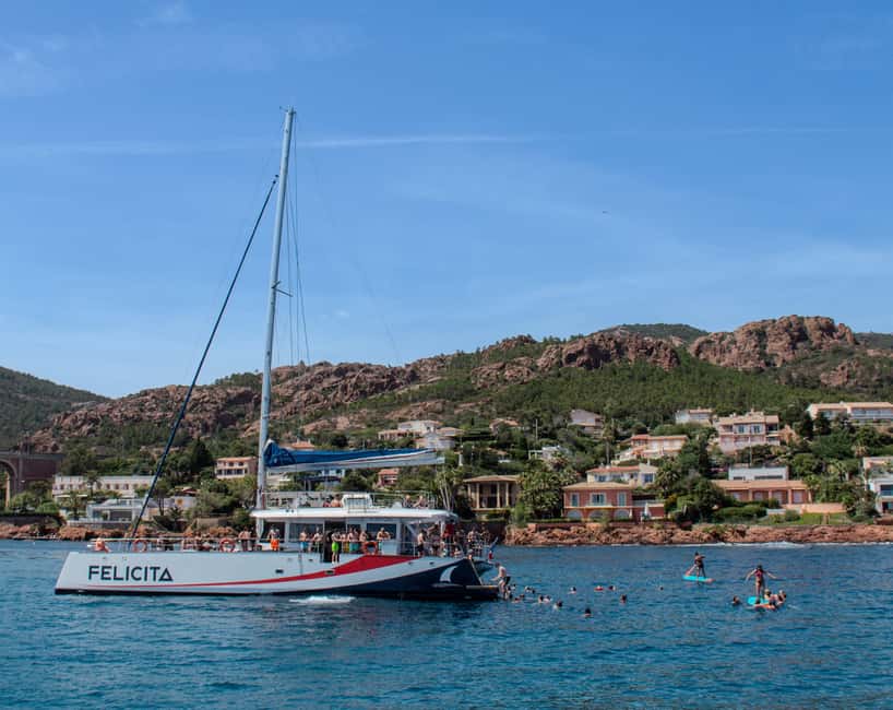 Saint-Raphaël: Golden Island Afternoon Cruise with Drinks - Drinks, snacks, and a simple aperitif