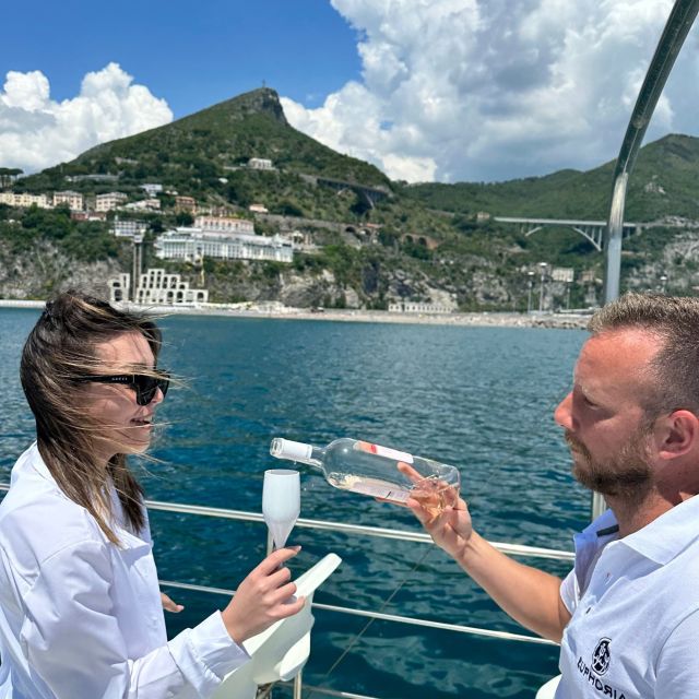 Salerno: Amalfi Coast Cruise with Lunch, Aperitif & Swimming - Pasta lunch with Positano as the backdrop