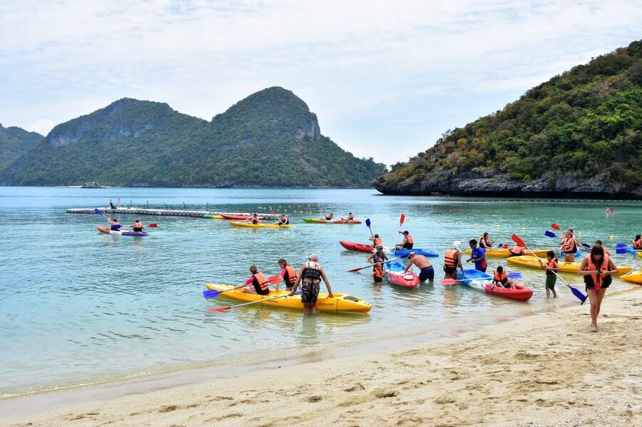 Samui: Angthong Marine Park Boat Tour w/ Transfer and Meals - Swimming and snorkeling at Wua Talap