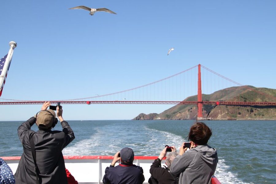 San Francisco: Bridge to Bridge Cruise (90-minutes) - Drinks, comfort, and what is not included