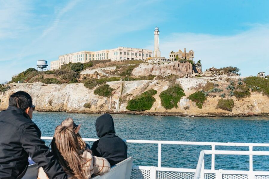 San Francisco: Skip-the-Line Escape from The Rock Bay Cruise - The return route and extra city views