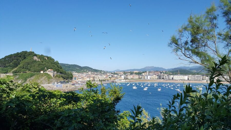 San Sebastian: Boat Tour with Stop at Santa Clara - How long to stay on the island