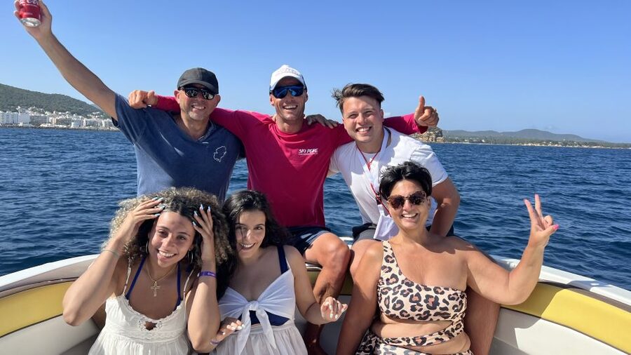 Santa Eulària des Riu: Parasailing Boat Cruise with Drinks - The flight: what you actually see