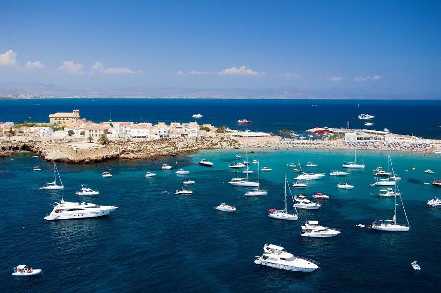 Santa Pola: Return Taxi Boat Ticket to Tabarca Island - A few hours or several nights